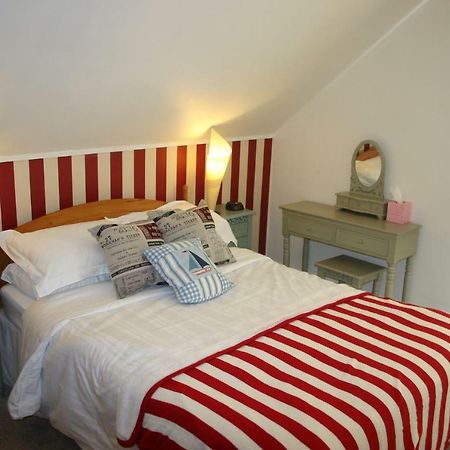 Cambridge House Guest House Eastbourne Quarto foto