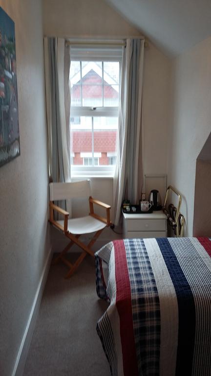 Cambridge House Guest House Eastbourne Quarto foto