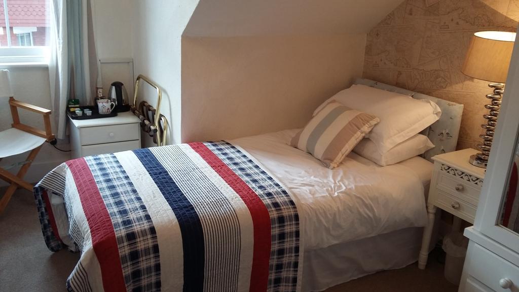 Cambridge House Guest House Eastbourne Quarto foto