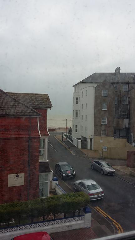 Cambridge House Guest House Eastbourne Quarto foto