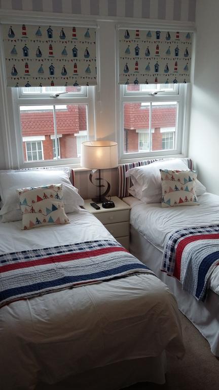Cambridge House Guest House Eastbourne Quarto foto