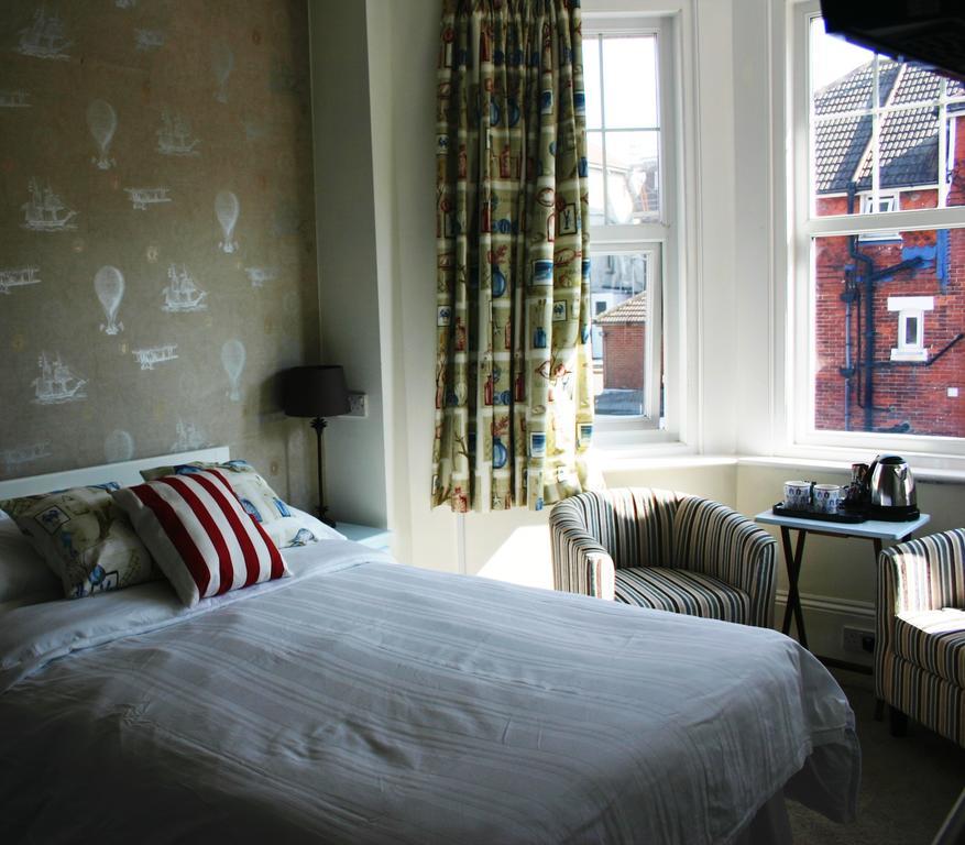 Cambridge House Guest House Eastbourne Quarto foto